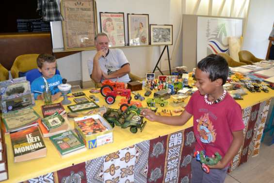 Les collectionneurs à la fête