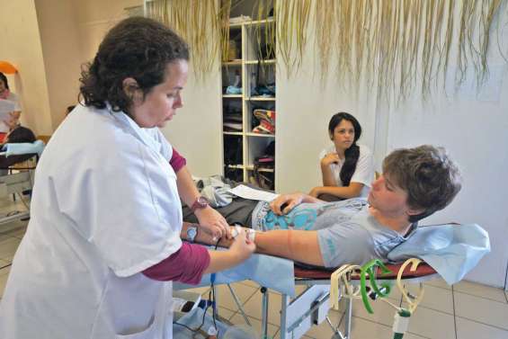 Du cent pour sang étudiants