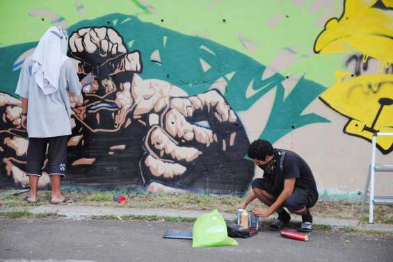 Echange mur contre graff