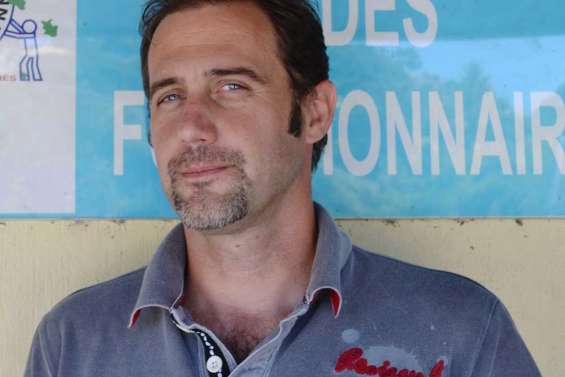 « Arrêter le copinage, les contrats de complaisance »