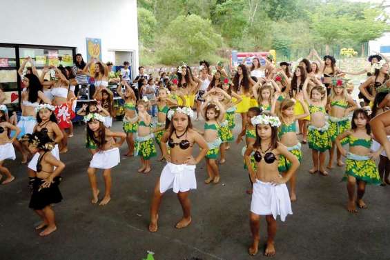 Les Niaoulis en fête