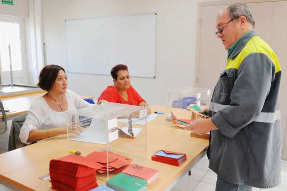 La CSTNC perd sa majorité