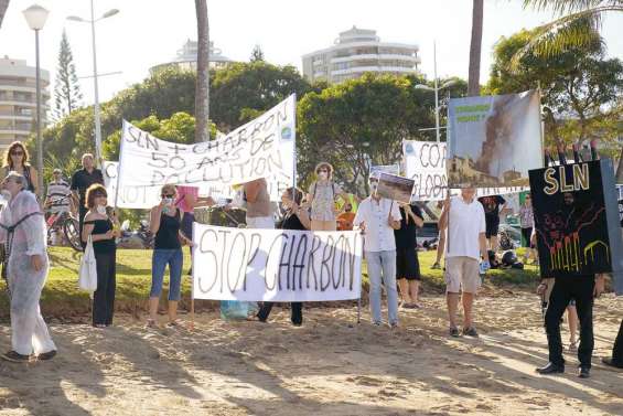 « Oui au triathlon,  non au charbon »