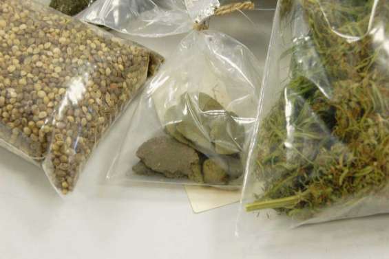 Prison ferme dans le procès des gendarmes