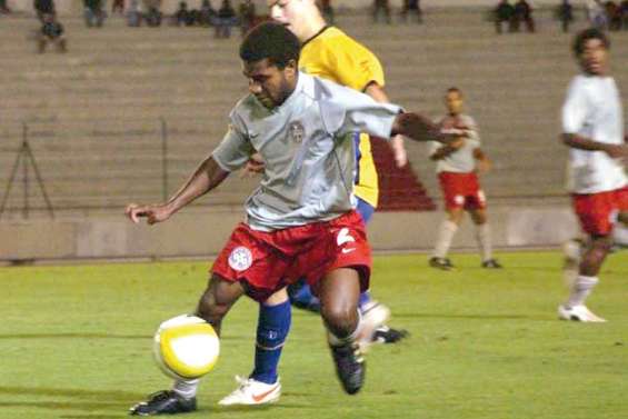 Les Cagous tiennent le choc