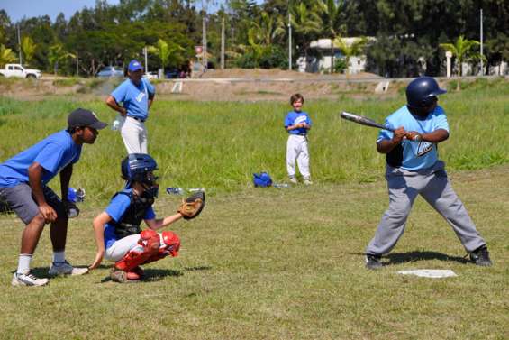 Les Rhinos devancent les Dolphins