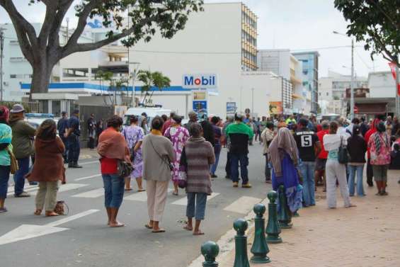 De plus en plus politique