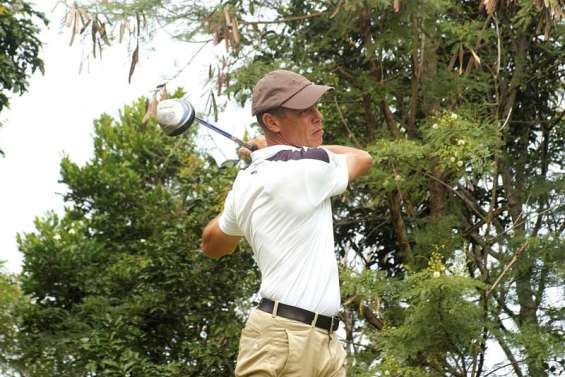 Première manche à Dumbéa