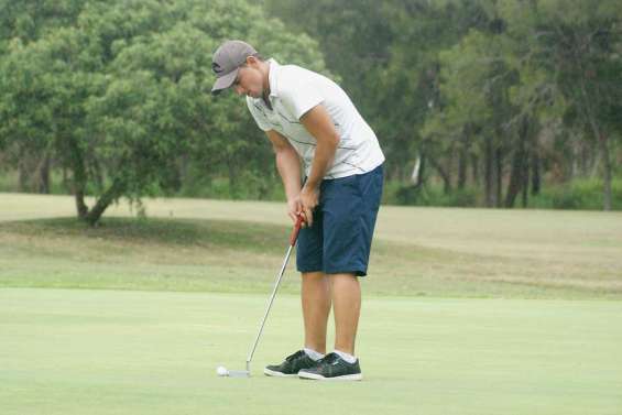 Tina conserve ses titres