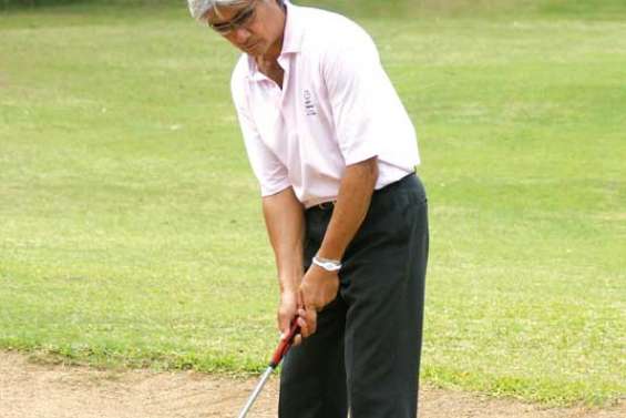 Jean-Louis Lechêne talonne les Australiens