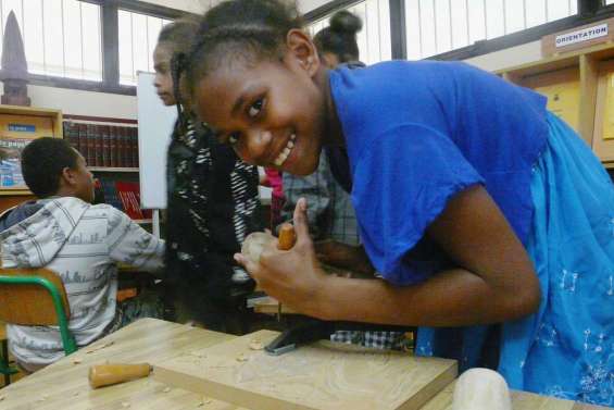 Les collégiens initiés aux secrets du bois