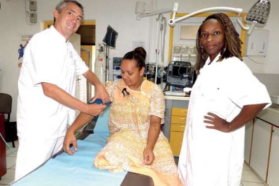 Arlette, l'infirmière à l'écoute qui parcourt le monde