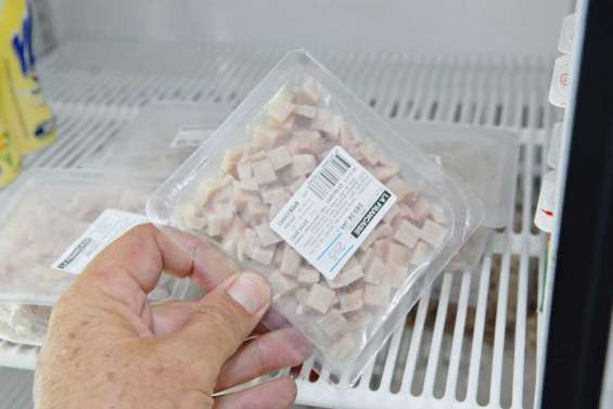 Un lot de dés de jambon retiré du commerce