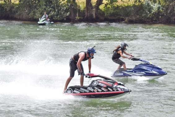 Ils veulent relancer le jet à bras
