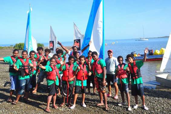 Le collège de Baganda répond à l'appel du large