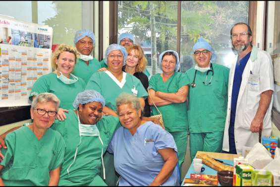 Maguy raccroche la blouse