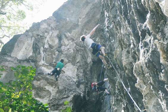 Après le mur, la pierre