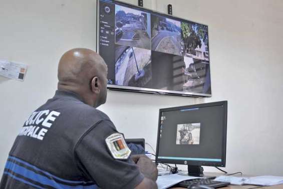 Les bâtiments municipaux filmés