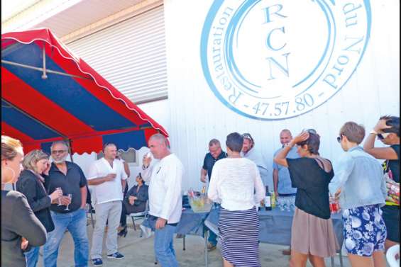 Une inauguration sur un plateau