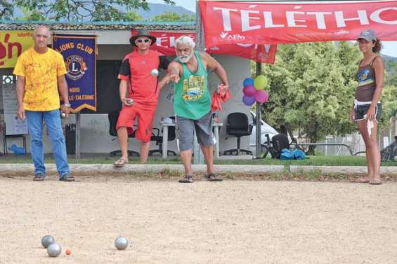 La solidarité par la pétanque