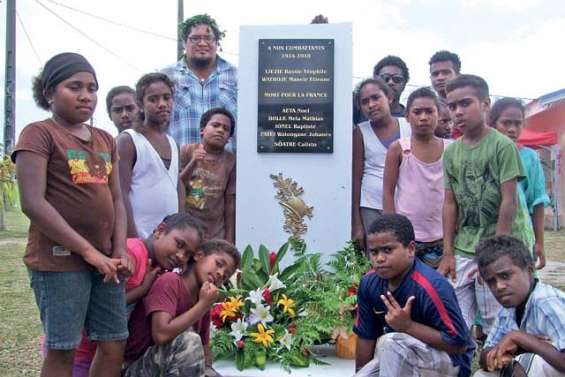 Hunëte inaugure une stèle à la mémoire de ceux de 14-18