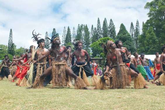 Le grand chef entre dans la danse