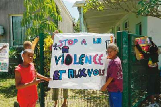 Les enseignants débrayent