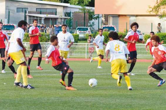 La 5ème journée de la Super Ligue de football en vidéo