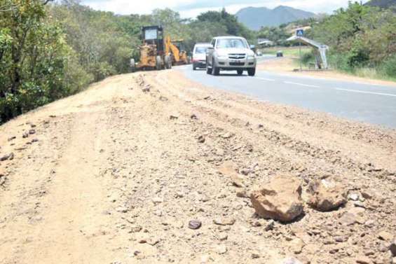 Les accotements route de la Corniche sont en réfection