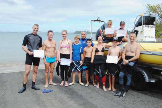 Sept jeunes plongeurs diplômés