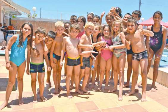 Le groupe scolaire de Robinson  remporte le critérium de natation