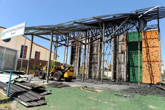 Mur d'escalade  : l'incendiaire sort du Camp-Est