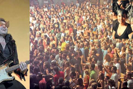 -M- met l'arène debout