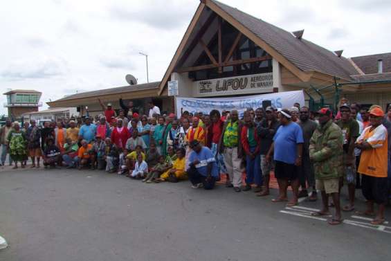 Une table ronde sinon rien