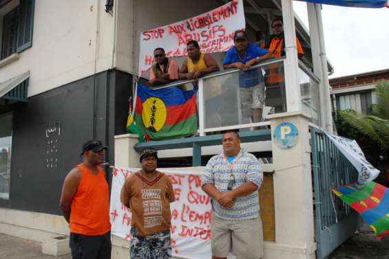 Les Vigilants reprennent le travail