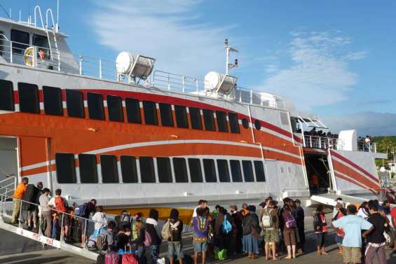 Des passagers bloqués à Maré
