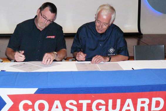 Calédoniens et Kiwis main dans la main