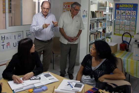 Le vice-recteur en visite à la Croix-Rouge