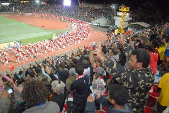 Une cérémonie protocolaire réservée aux participants