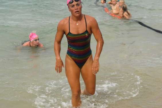 Ils étaient près de 400