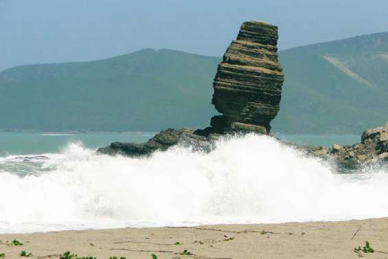 Les îles contre l'océan
