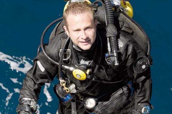 Votre homme se met à la plongée