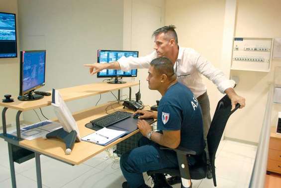 Les yeux de la ville grand ouverts