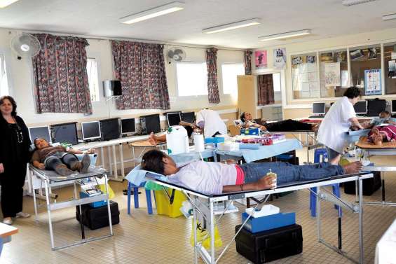 Les lycéens donnent leur sang