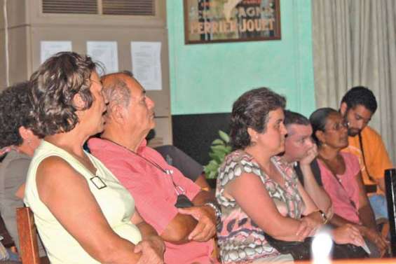 Les résidents de Tontouta ont une mosaïque d'avis