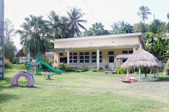 L'école ferme à nouveau