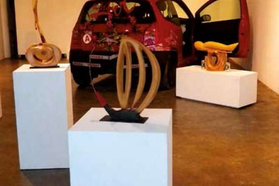 La vie ne tient qu'à un fil