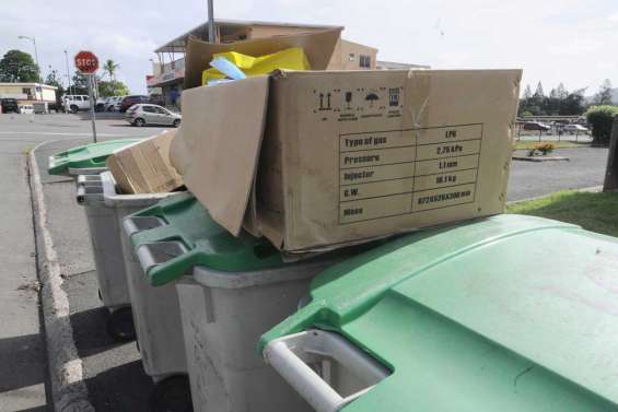 Ramassage des déchets  et bus scolaire en hausse