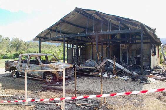 Un feu encore brûlant