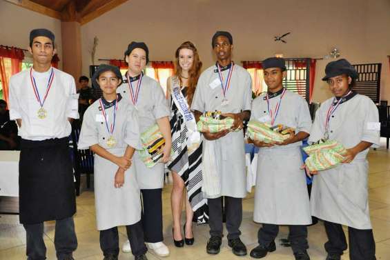 Elsa et Jason iront au Japon